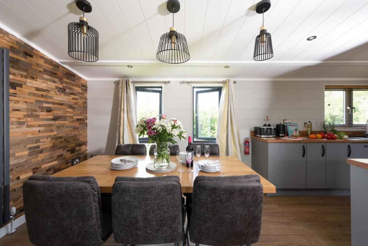 Primrose Lodge, 25 Roadford Lake Lodges Lifton Екстериор снимка